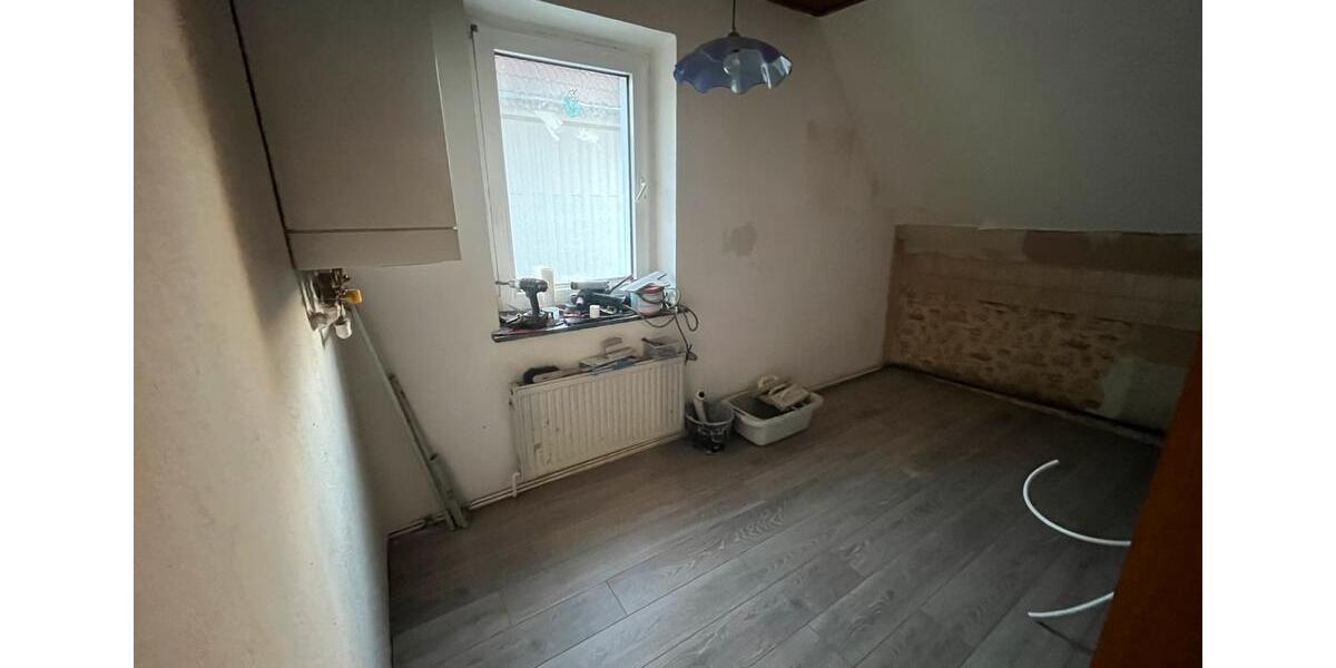 Dachgeschoßwohnung Oberhausen Rothebusch - 3.5 Zimmer, 75 m&sup2;, 650&euro; | Angebot:25968692