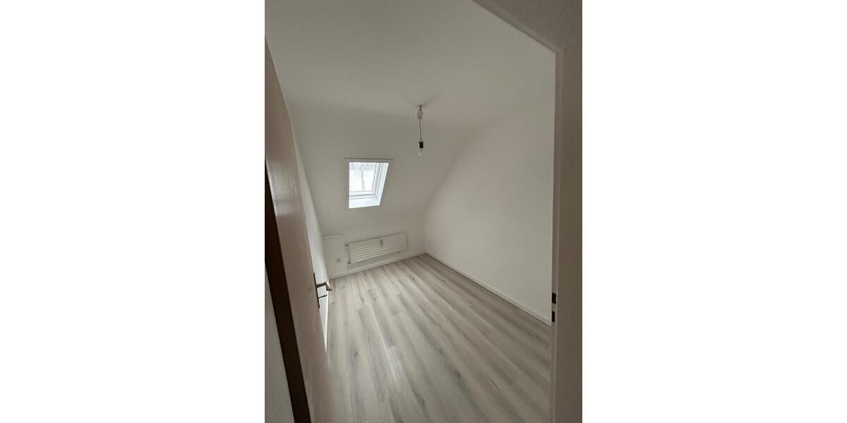 Dachgeschoßwohnung Prüm - 5 Zimmer, 85 m&sup2;, 850&euro; | Angebot:26234485
