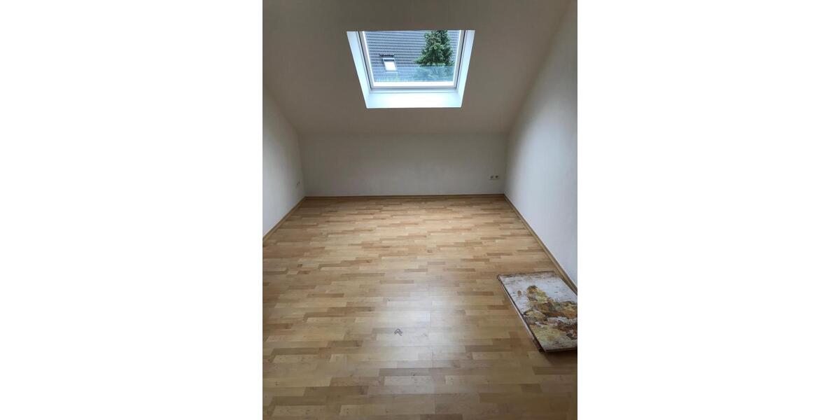 Dachgeschoßwohnung Siegen Kaan-Marienborn - 3 Zimmer, 88 m&sup2;, 1.000&euro; | Angebot:26536693