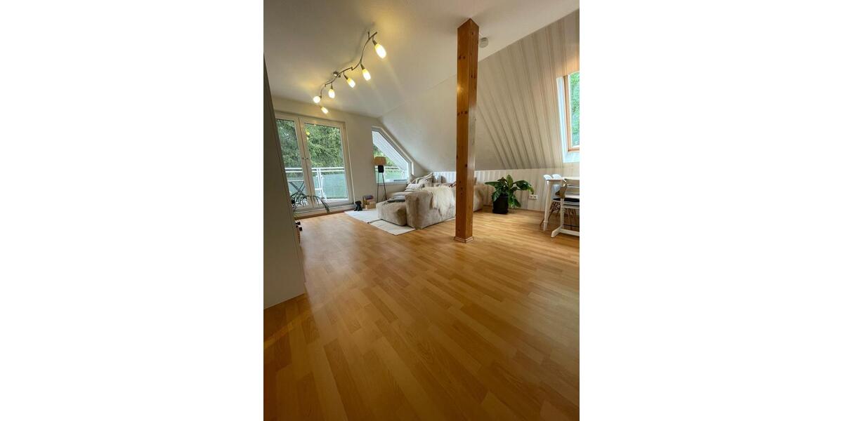 Dachgeschoßwohnung Glienicke/Nordbahn Nordbahn - 4 Zimmer, 80 m&sup2;, 1.520&euro; | Angebot:26479644