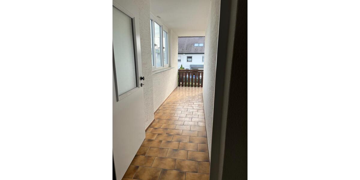 Etagenwohnung Holzheim - 5 Zimmer, 106 m&sup2;, 950&euro; | Angebot:24465472