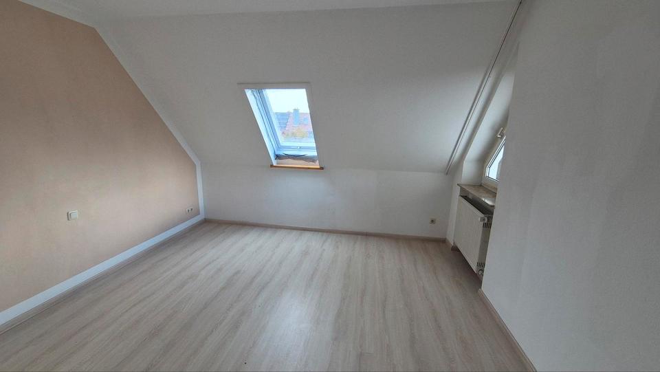 Maisonettenwohnung Edelsfeld - 3 Zimmer, 100 m&sup2;, 1.000&euro; | Angebot:26004604