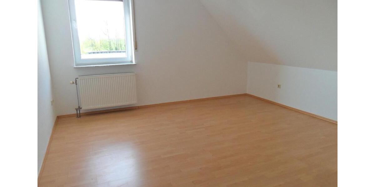 Etagenwohnung Friedberg (Hessen) - 3 Zimmer, 90 m&sup2;, 890&euro; | Angebot:26145417
