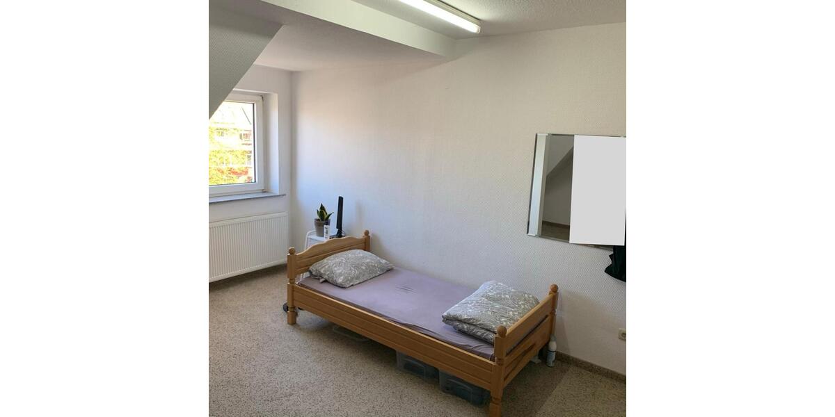 Wohnen auf Zeit Gelsenkirchen Gelsenkirchen-West - 21 Zimmer, 750 m&sup2;, 300&euro; | Angebot:25873393
