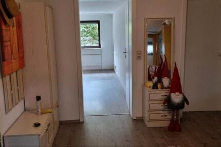 1 Zimmer, Küche, Bad,, Flur, Parkplatz zimmer