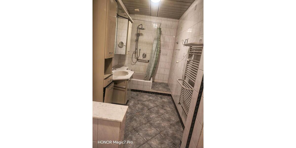 Erdgeschoßwohnung Oldenburg Etzhorn - 3 Zimmer, 100 m&sup2;, 1.000&euro; | Angebot:25174679