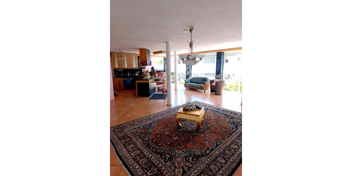 Erdgeschoßwohnung Kaufbeuren - 5 Zimmer, 180 m&sup2;, 1.690&euro; | Angebot:26678784