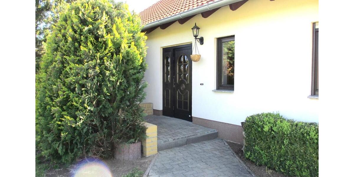 Einfamilienhaus Ahlsdorf - 4 Zimmer, 100 m&sup2;, 850&euro; | Angebot:25616086