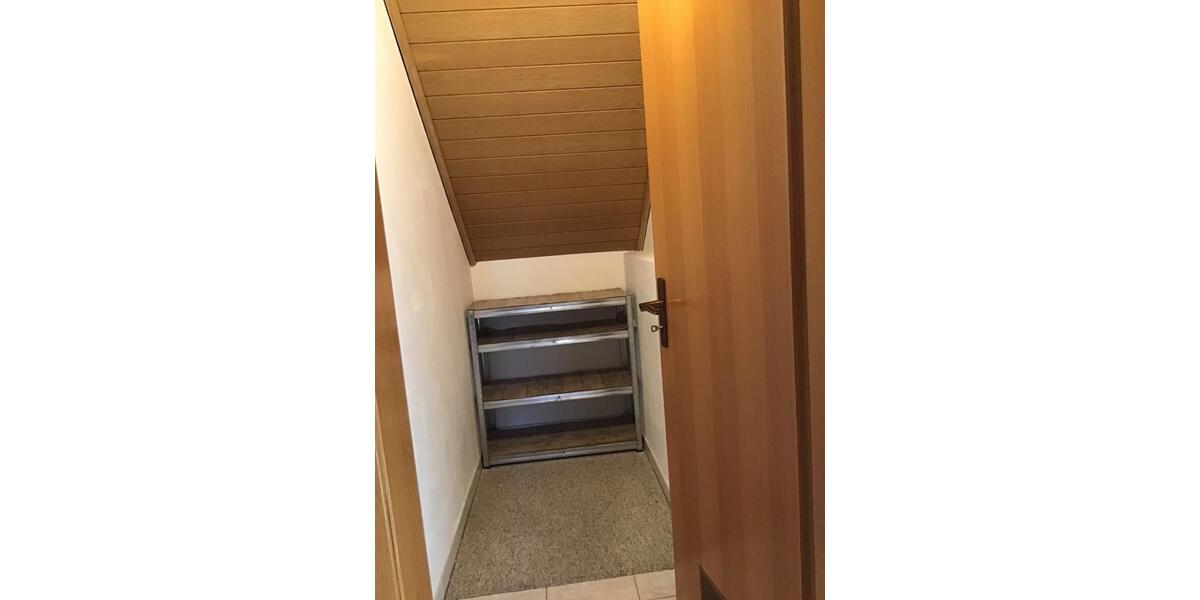 Dachgeschoßwohnung Ebensfeld - 3 Zimmer, 84 m&sup2;, 960&euro; | Angebot:25641080