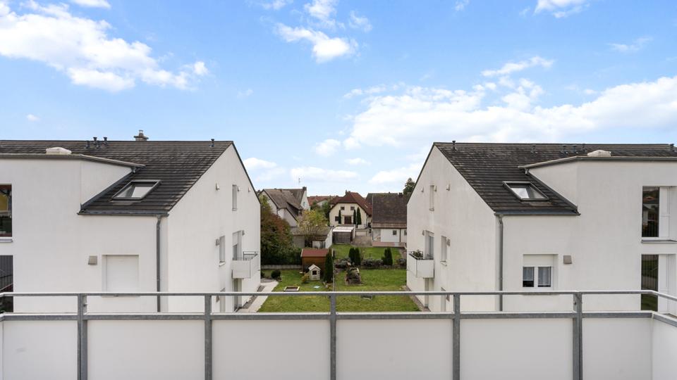 Dachgeschoßwohnung Kösching - 3 Zimmer, 99 m&sup2;, 1.300&euro; | Angebot:24952479