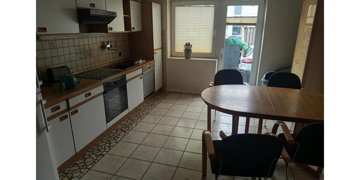 Wohnen auf Zeit Borchen - 3 Zimmer, 80 m&sup2;, 273&euro; | Angebot:25591136