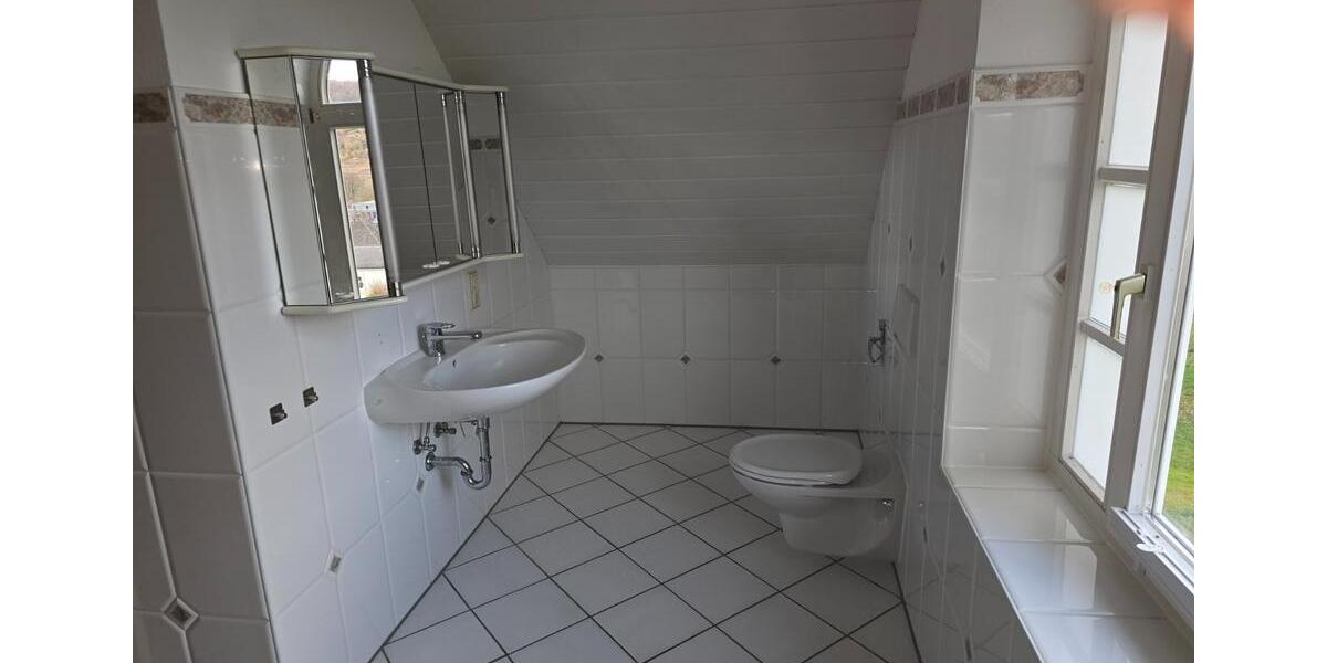 Dachgeschoßwohnung Brilon - 2 Zimmer, 98 m&sup2;, 580&euro; | Angebot:24488137