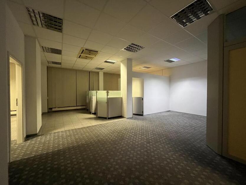 115 m² Gewerbefläche in Ludwigshafen-West AB SOFORT zu vermieten!