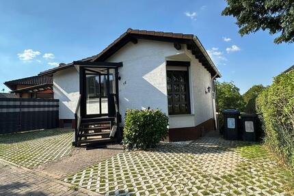 Haus zu vermieten mit Garten und Stellplatz zimmer