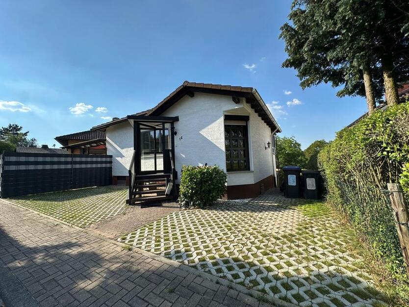 Haus zu vermieten mit Garten und Stellplatz zimmer
