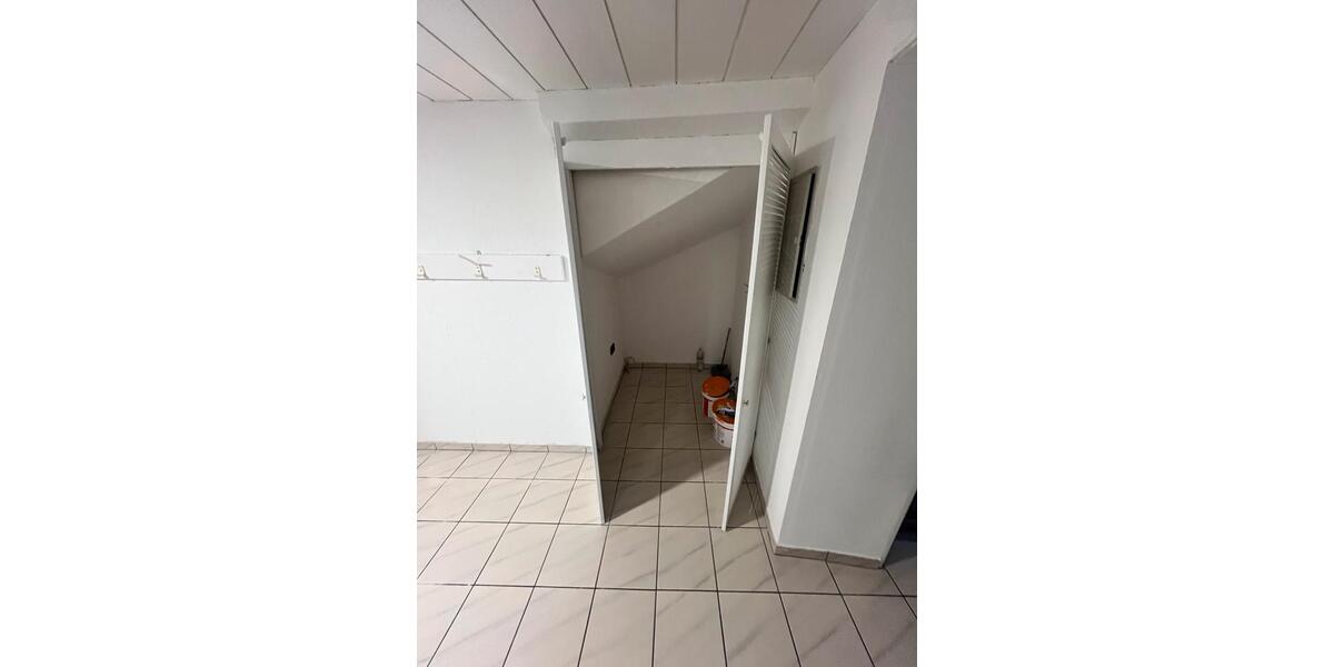 Etagenwohnung Karben - 3 Zimmer, 100 m&sup2;, 1.250&euro; | Angebot:24338623