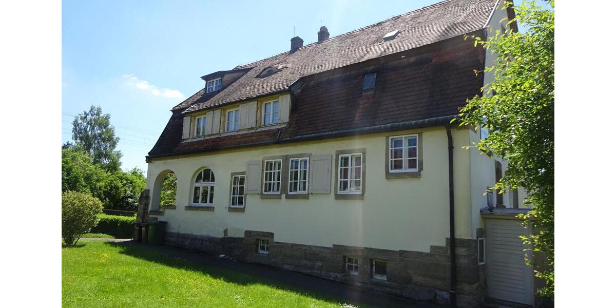 Villa Weißenburg in Bayern - 7 Zimmer, 140 m&sup2;, 1.750&euro; | Angebot:25175092