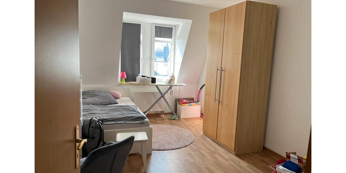 Etagenwohnung Nünchritz - 2 Zimmer, 64 m&sup2;, 440&euro; | Angebot:26232903