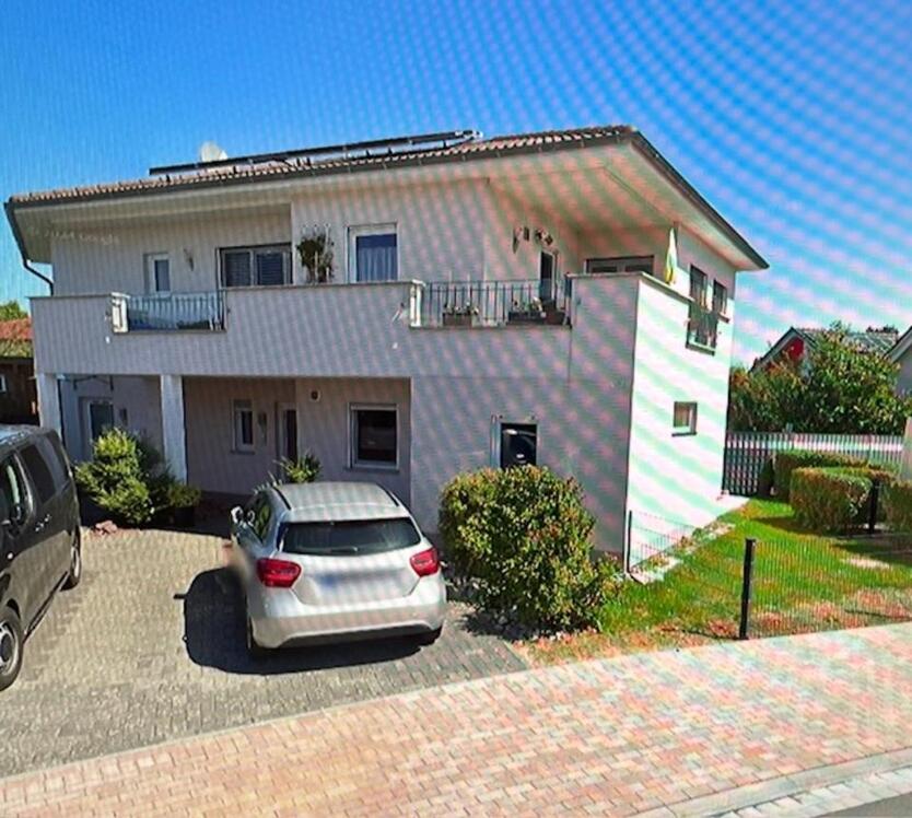 Ansprechende 3 - ZimmeWohnung mit Balkon und EBK in Limburg an de