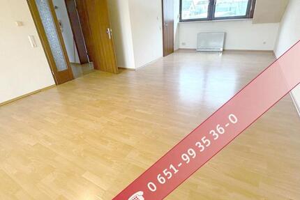 Föhren: Gepflegte 3ZKB - Wohnung mit großzügigem Balkon und Stellplatz! 3 zimmer