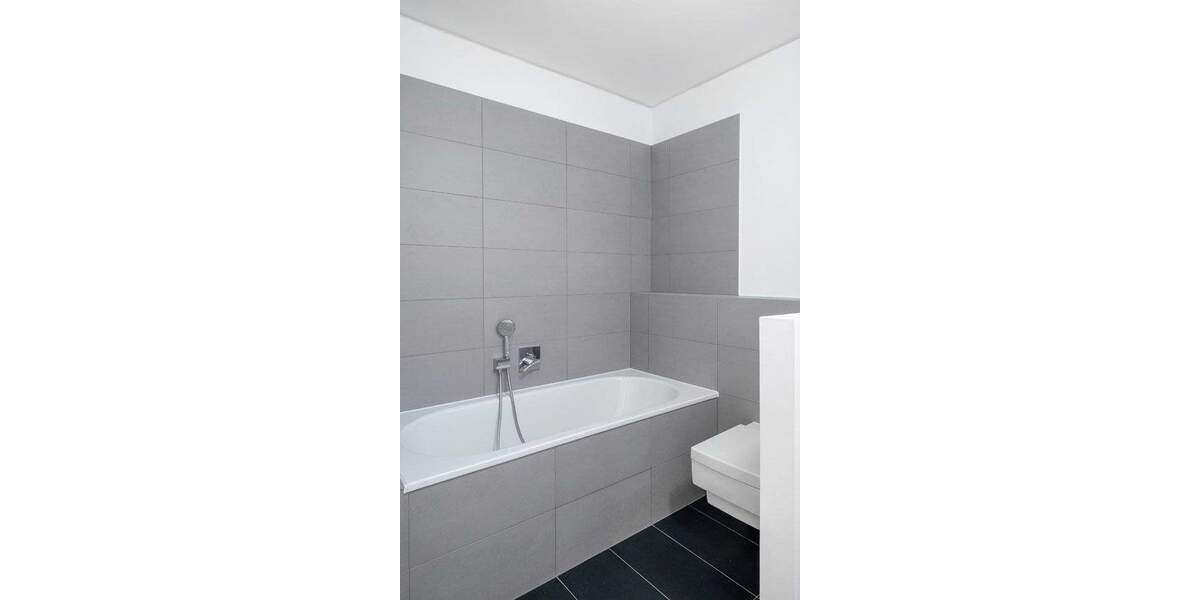 Etagenwohnung Berlin Mitte - 2 Zimmer, 67 m&sup2;, 1.900&euro; | Angebot:25709816