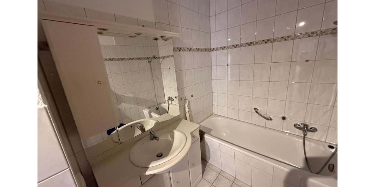 Etagenwohnung Greiz - 2 Zimmer, 60 m&sup2;, 318&euro; | Angebot:26070755