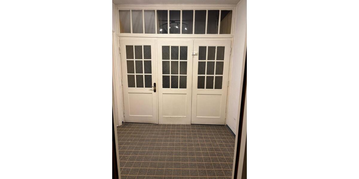 Exklusive Altbauwohnung im Denkmal–6 Zimmer, 185 m², 2 Terrassen 6 zimmer