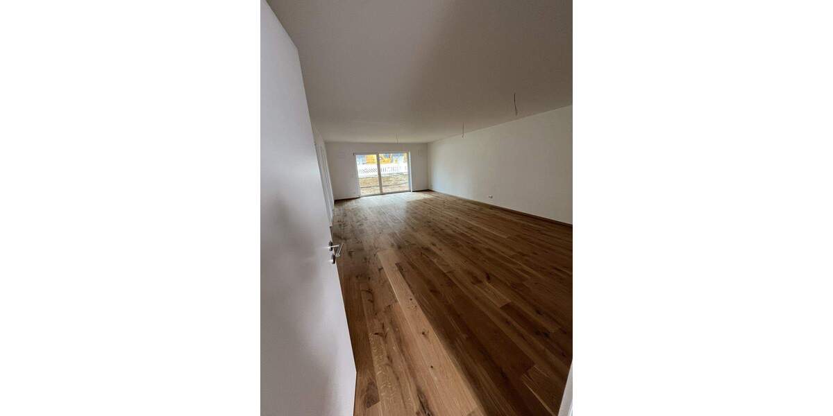 Etagenwohnung Deggendorf - 2 Zimmer, 72 m&sup2;, 930&euro; | Angebot:25671557