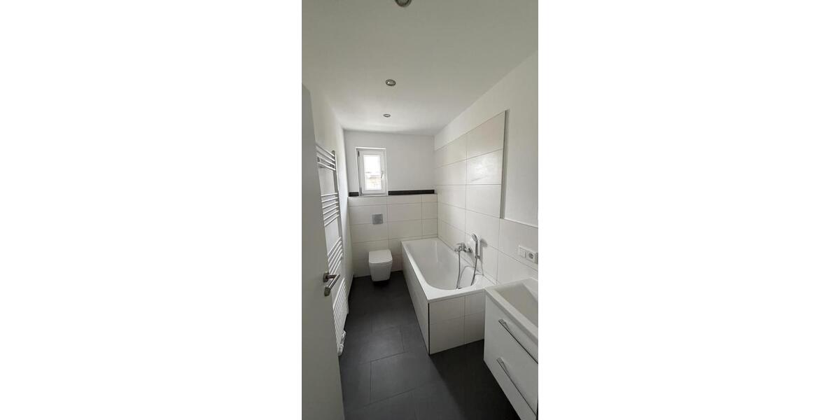 Etagenwohnung Aschersleben - 4 Zimmer, 72 m&sup2;, 550&euro; | Angebot:24700326