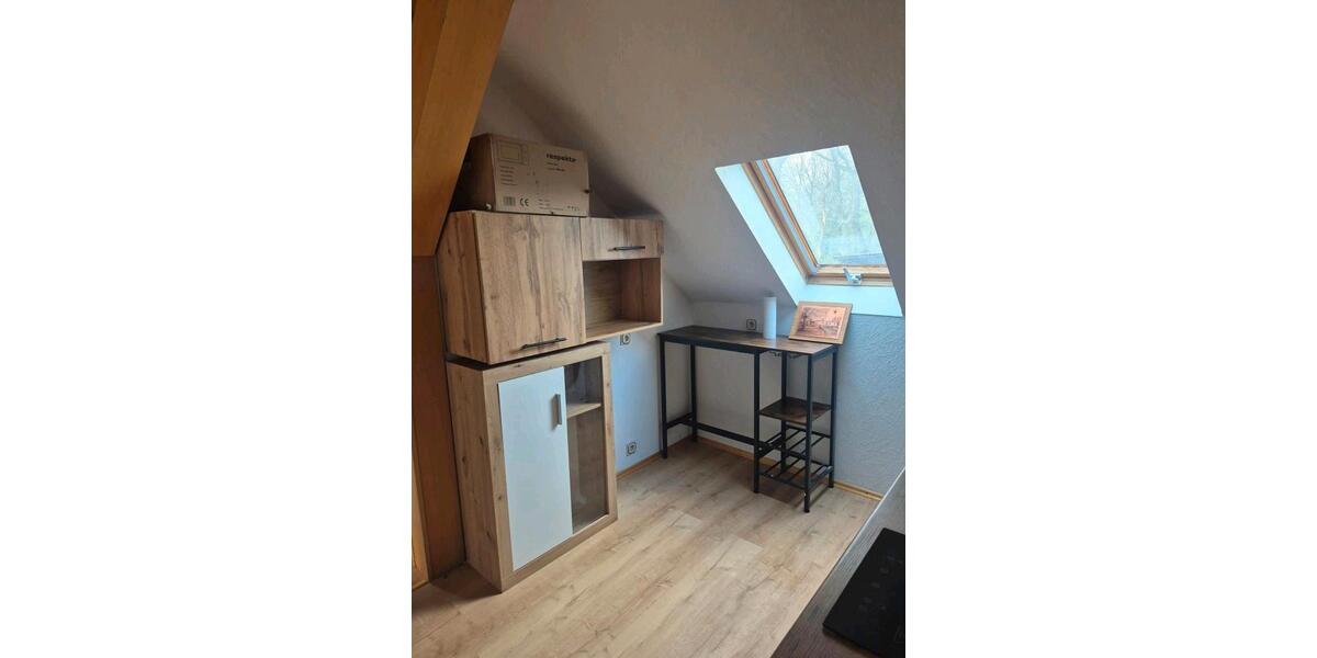 Dachgeschoßwohnung Wetter (Hessen) - 2 Zimmer, 50 m&sup2;, 700&euro; | Angebot:26272068
