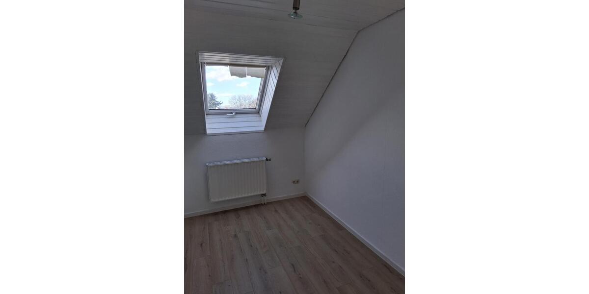 Dachgeschoßwohnung Delitzsch - 3 Zimmer, 73 m&sup2;, 685&euro; | Angebot:24256794