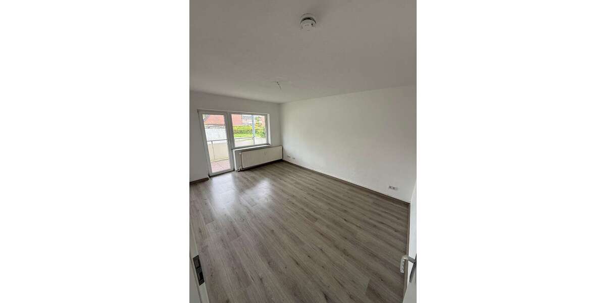 Etagenwohnung Brake - 4 Zimmer, 65 m&sup2;, 425&euro; | Angebot:27037987