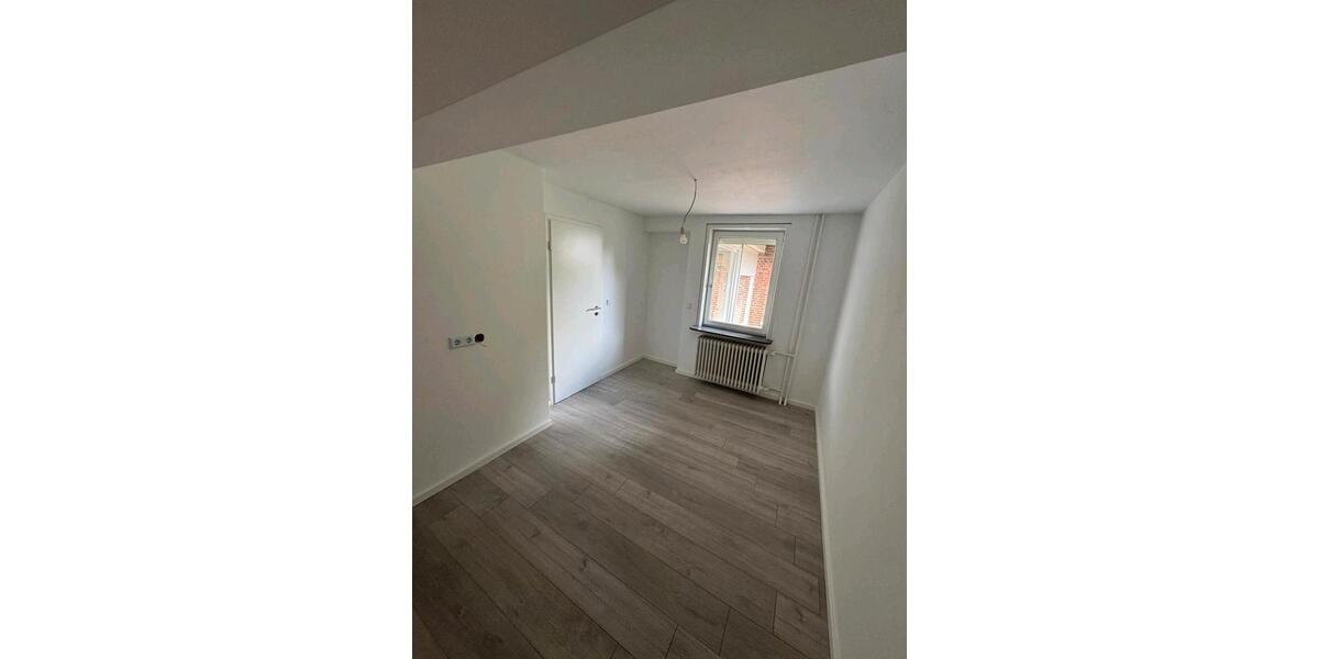 Erdgeschoßwohnung Heide - 3 Zimmer, 63 m&sup2;, 1.100&euro; | Angebot:25966544