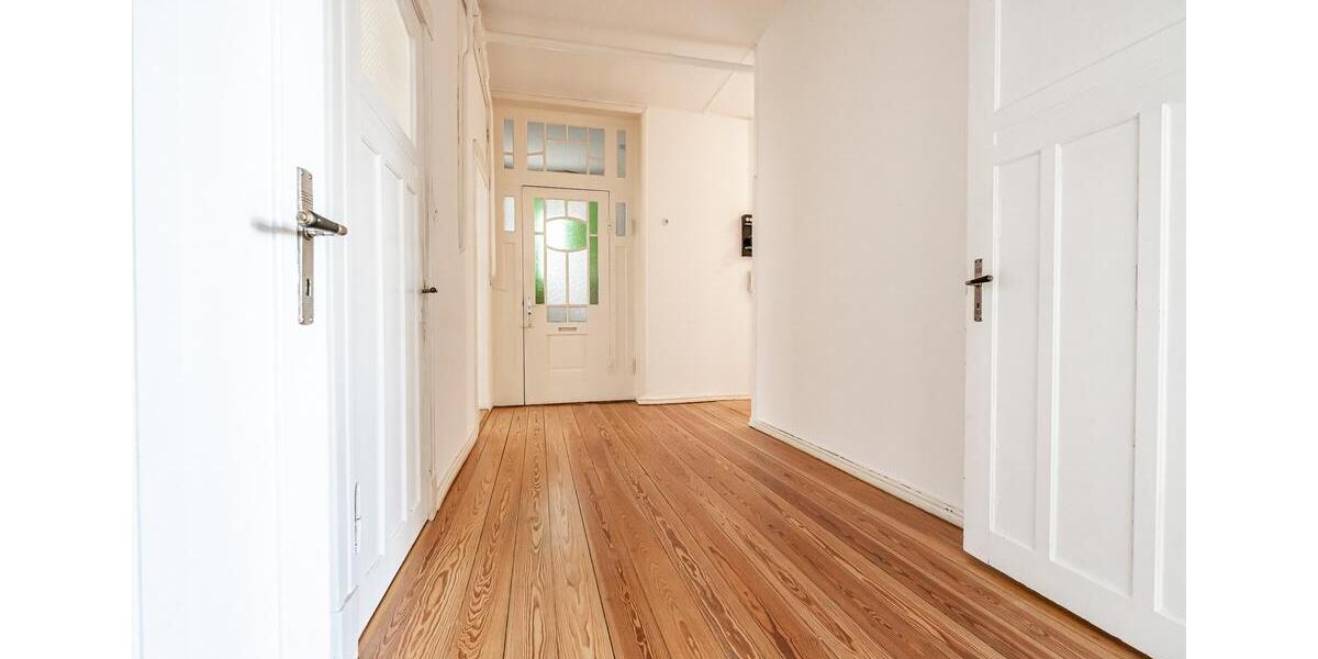 Etagenwohnung Flensburg - 5 Zimmer, 142 m&sup2;, 1.600&euro; | Angebot:26232948