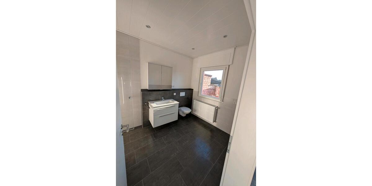 Erdgeschoßwohnung Remchingen - 4 Zimmer, 106 m&sup2;, 1.200&euro; | Angebot:26587016