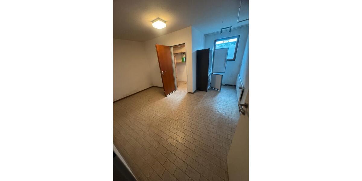 Einfamilienhaus Neustadt an der Aisch - 4 Zimmer, 120 m&sup2;, 1.300&euro; | Angebot:26041042