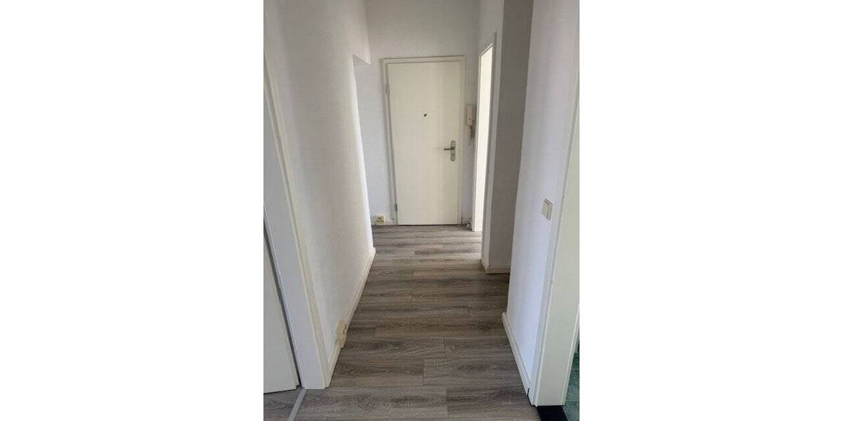 Zimmer Dessau-Roßlau Innenstadt - 3 Zimmer, 58 m&sup2;, 350&euro; | Angebot:25704016
