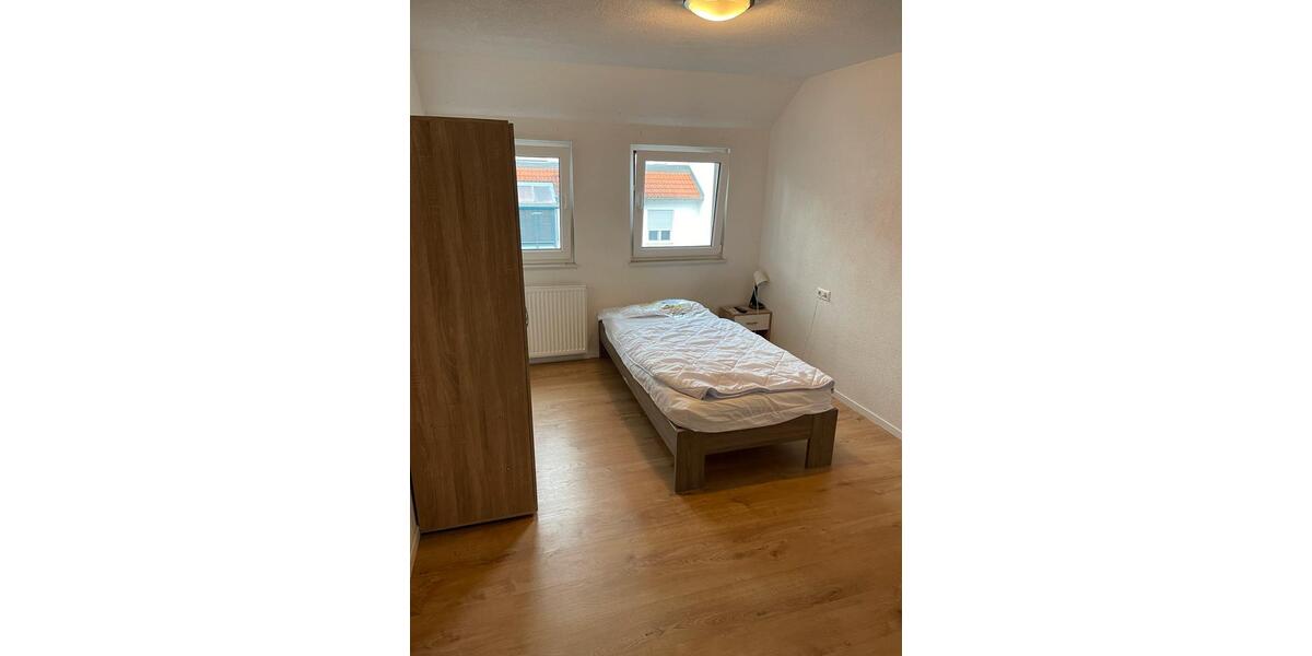 Maisonettenwohnung Böblingen - 5 Zimmer, 120 m&sup2;, 2.000&euro; | Angebot:26237157