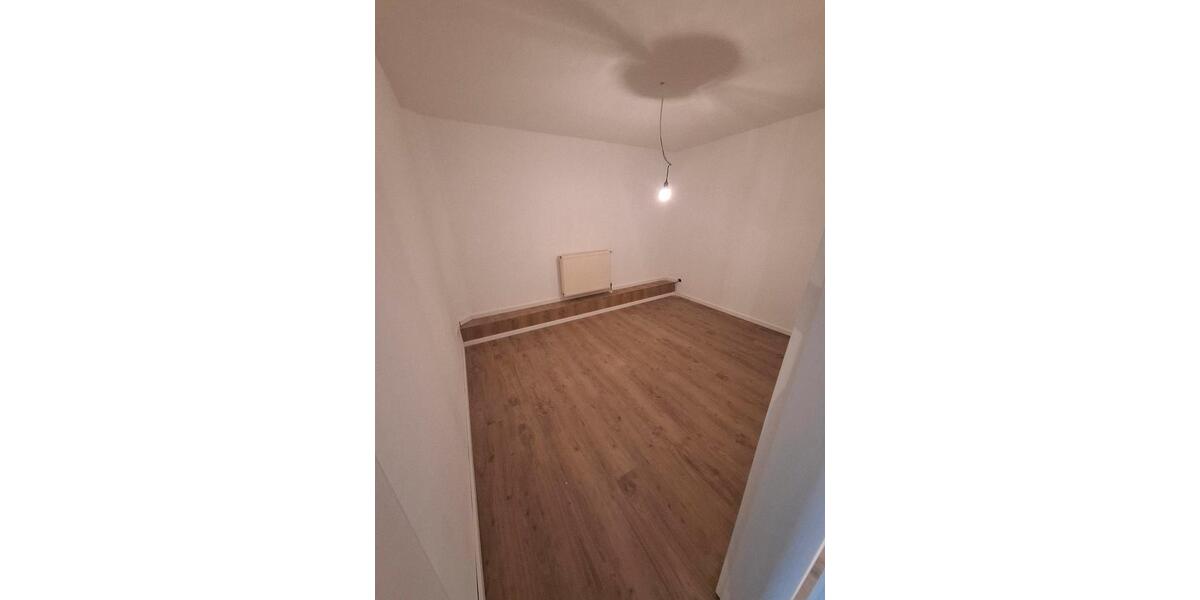 Dachgeschoßwohnung Uplengen - 1 Zimmer, 55 m&sup2;, 600&euro; | Angebot:24302981