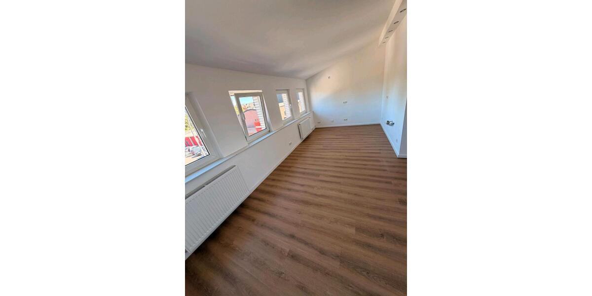Dachgeschoßwohnung Würselen - 3 Zimmer, 68 m&sup2;, 980&euro; | Angebot:26635271