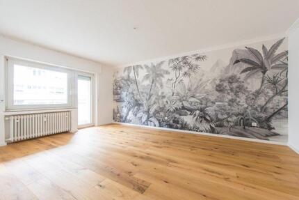 Sorgsam saniertes WG Zimmer, mit Balkon Parkett, Küche und neuen Türen - Erstbezug nach Sanierung zimmer