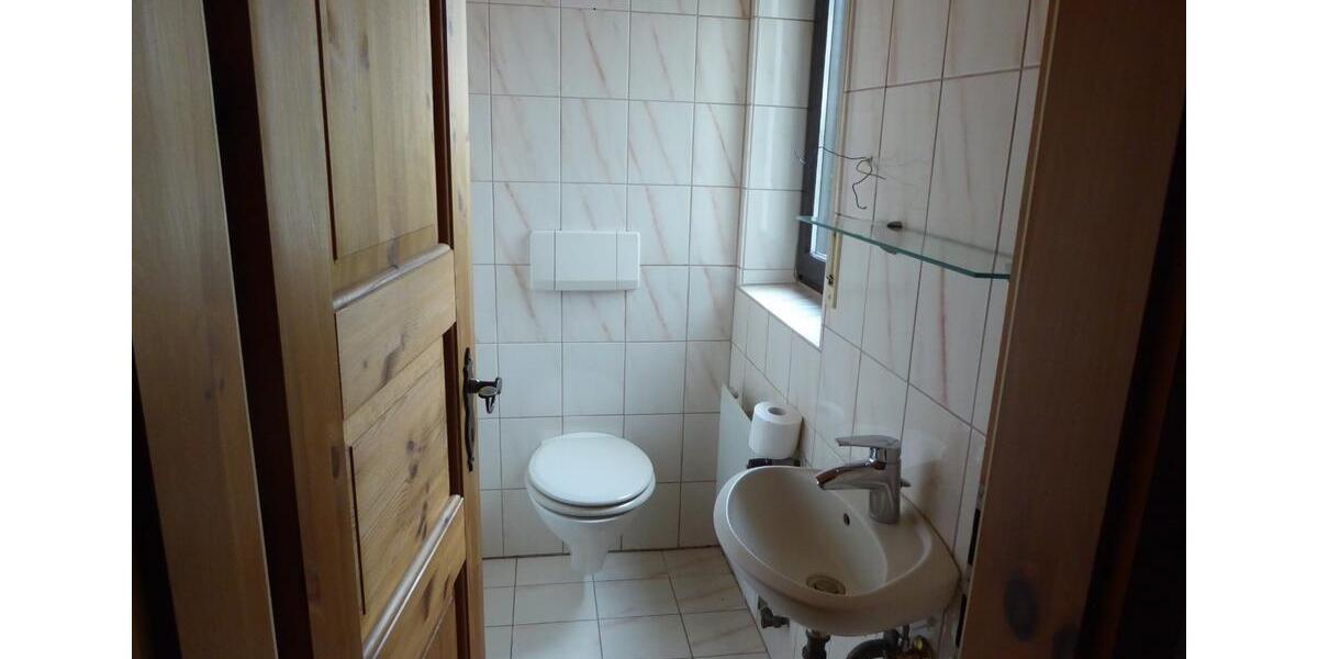 Dachgeschoßwohnung Mainz Laubenheim - 3 Zimmer, 100 m&sup2;, 1.300&euro; | Angebot:25619947