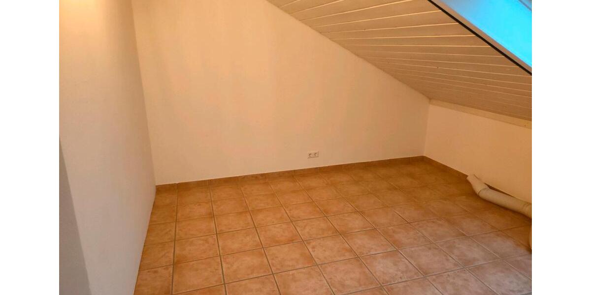 WG Zimmer in Doppelhaushälfte 1 zimmer