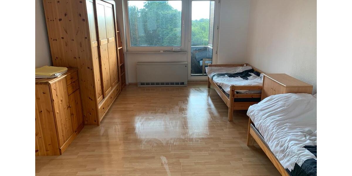Etagenwohnung Gelsenkirchen - 3 Zimmer, 100 m&sup2;, 15&euro; | Angebot:24599560