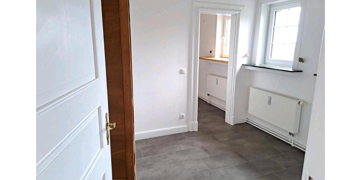 Etagenwohnung Blankenburg (Harz) - 4 Zimmer, 115 m&sup2;, 830&euro; | Angebot:25850611