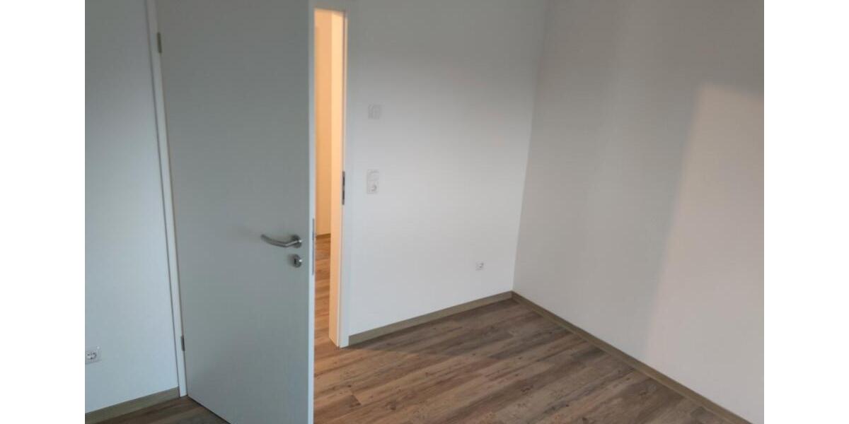 Erdgeschoßwohnung Bad Königshofen im Grabfeld - 3 Zimmer, 85 m&sup2;, 850&euro; | Angebot:26278723