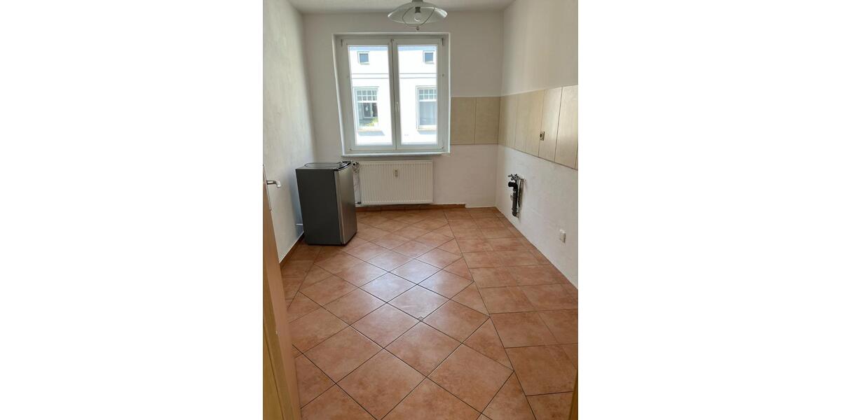 Etagenwohnung Altentreptow - 2 Zimmer, 63 m&sup2;, 345&euro; | Angebot:24252174