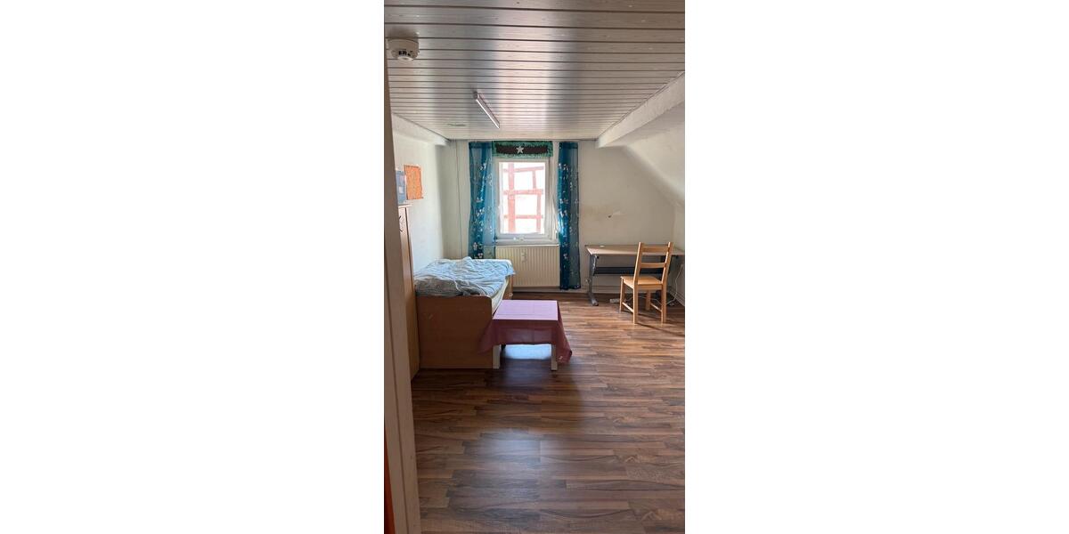 Einfamilienhaus Gelnhausen - 6 Zimmer, 110 m&sup2;, 1.250&euro; | Angebot:26640181