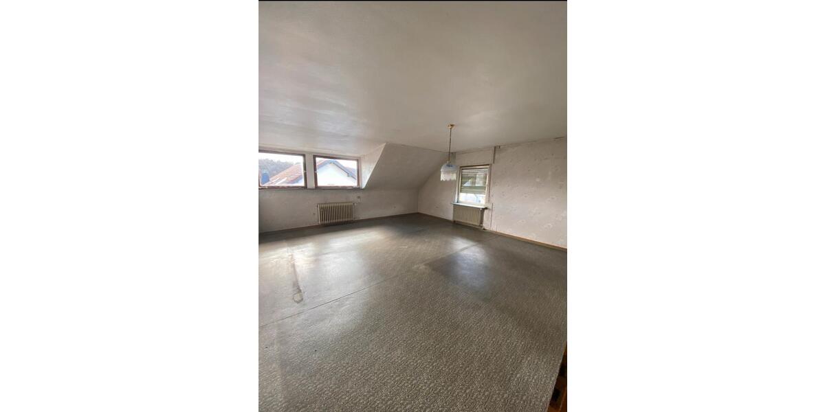 Einfamilienhaus Uersfeld - 5 Zimmer, 215 m&sup2;, 1.200&euro; | Angebot:26699374