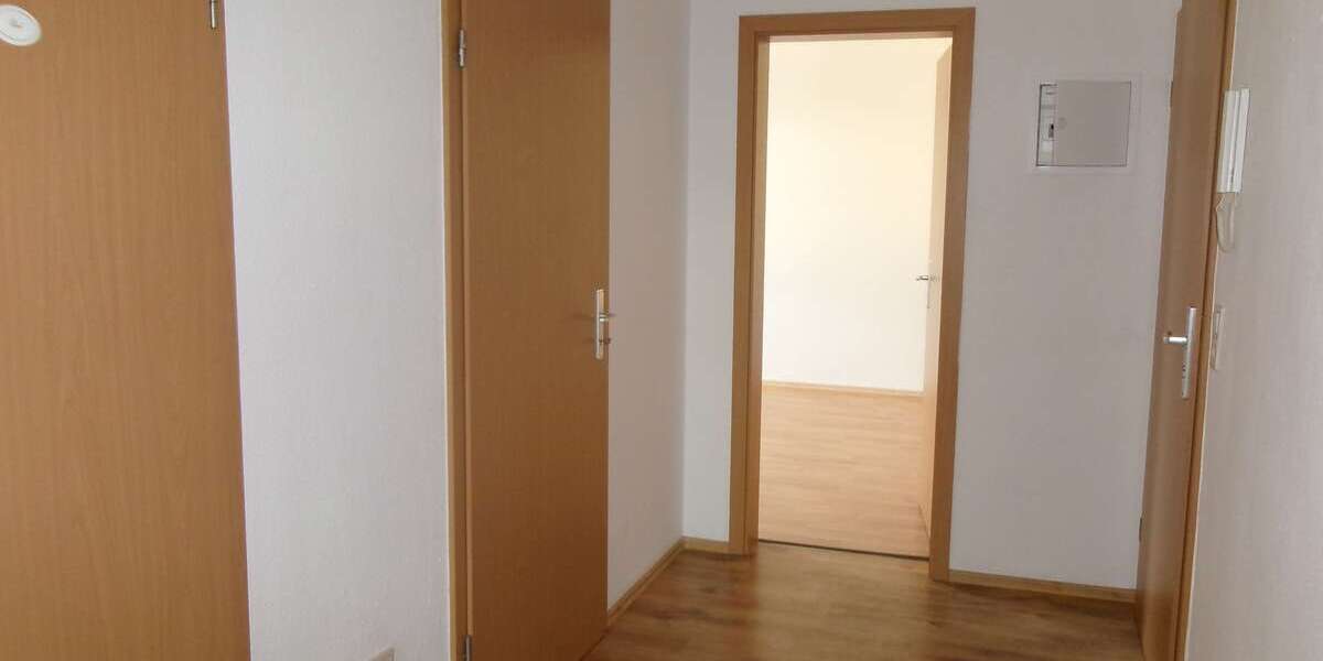 Etagenwohnung Ellefeld - 2 Zimmer, 52 m&sup2;, 234&euro; | Angebot:27108450